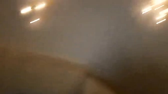 Lexi Belle жаркая проказница теребит свой клитор