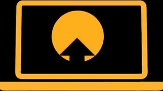 Savannah Bond роскошная малыха отдыхает перед вебкой