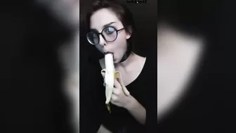 Cute Goth Tease Sucks Banana_Mr_tohfu_1080p
