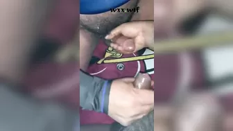 Early Morning JerkOff Session in Truck with Friend_LondonDeLaTrans_720p