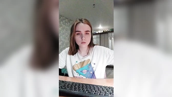 honeyshow устроила вебкам показ дырочек