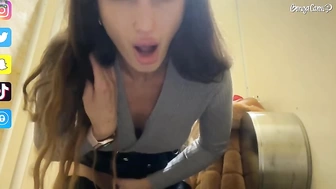 sweetbuttocks оголила свои достоинства