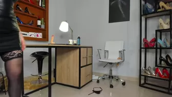 mrs_edha cute young lady shows off beautiful tits