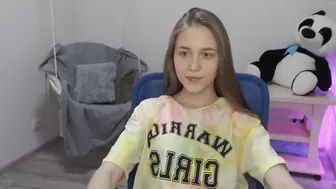 littlebabu01 fucks herself in red dildo