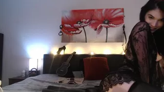 sexybeth1248 busty hottie fucks handjob cunt