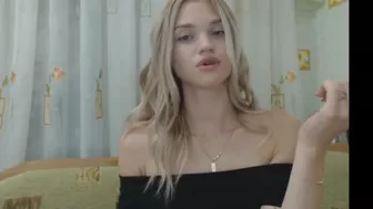 qeensgambit Hot chick