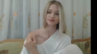 qeensgambit exciting bitch dancing in underwear