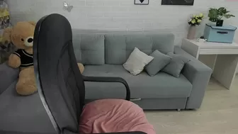 paaulina mature mare recklessly caresses pussy