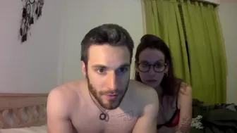 osito_blanco busty mare caresses pussy