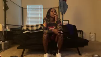 tyshiest hot babe fucks shaved holes