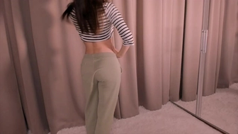 Dominogoulder curly cam model November-2024