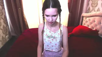 helena_hott showing off her body