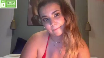 camgirlana impressive babe plays her vagina with sex toy