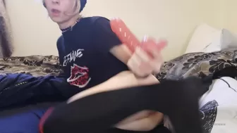 RosieKawaii loves to put fingers in forbidden places