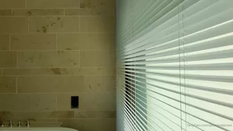 akadanidaniels crazy bitch hard fingering both holes