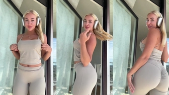 Chaturbate Heyskylar Gets Fucked A Toy 2025-12-02