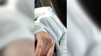 Lily Flowers busty amateur dildo