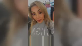 Eva Paradis Titty mare