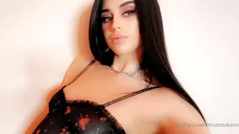 Mistress Karina skinny girl posing nude