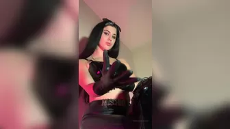 Mistress Karina Desirable goddess