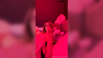 Oliviahansley busty play with toy