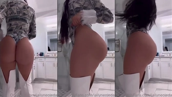 Jailyneojeda onlyfans naked new vulva on