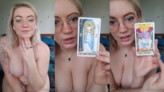 Valerie Bardot onlyfans cute cam model