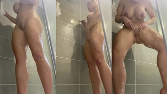 Amber Jade onlyfans naked girlfriends