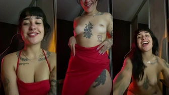 Martina Olvr onlyfans recent busty top chick