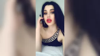 Mistress Karina slim model