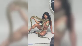 Jaslyn Lee aka tsjaslynlee Charming confused