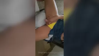 Jaslyn Lee aka tsjaslynlee exquisite passion rubs pussy