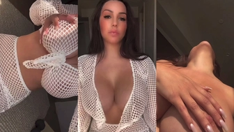 Paigewoolen onlyfans online performance