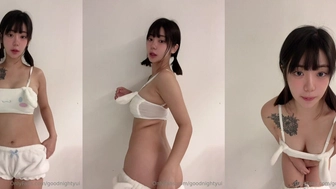 Yunaskye onlyfans action