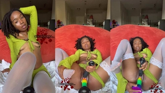 MsRosaria onlyfans thin babe gets stretched