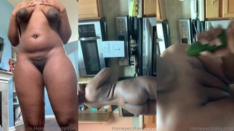 HoneyEcstasy onlyfans playing her clit