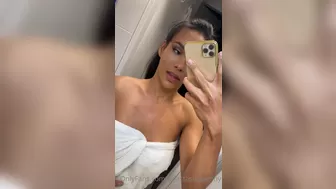 Anastasia Penny Spectacular chick