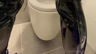 Anastasia Penny charming slut is naughty with a vibrator