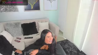 jenny_roberts96 sexy brown hair caresses shaved holes