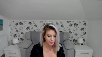 i_am_sarahxxx Blonde