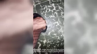 Giving a Foot Job in Fishnet Stockings to a Big Uncut Cock_DickQween_1080p