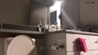 Hidden Cam Slim College Athlete Wit Perfect Ass Checking herself Out¡_SPYCAMJellyfish_1080p