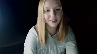 canadian_dream Busty young lady