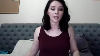 rowanswolves crazy woman fucks pussy with phallus