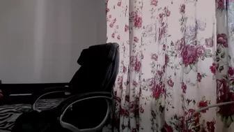 misteryland beautiful lady pulls pussy