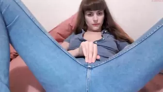 mimi_morgane87 tasty babe fucks both holes