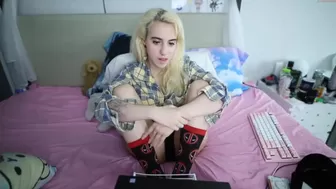 lana_rain sexy girls teasing pussies