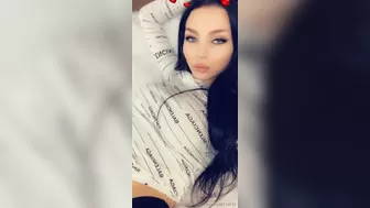 iammery  slut slut twirling elastic ass