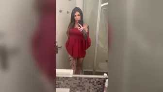 Chelsea Marie aka xxxchelseamarie cute skin spotted the charms and began to dress