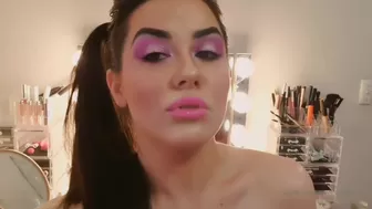 Scarlett_Jones petite slut masturbates with her fingers